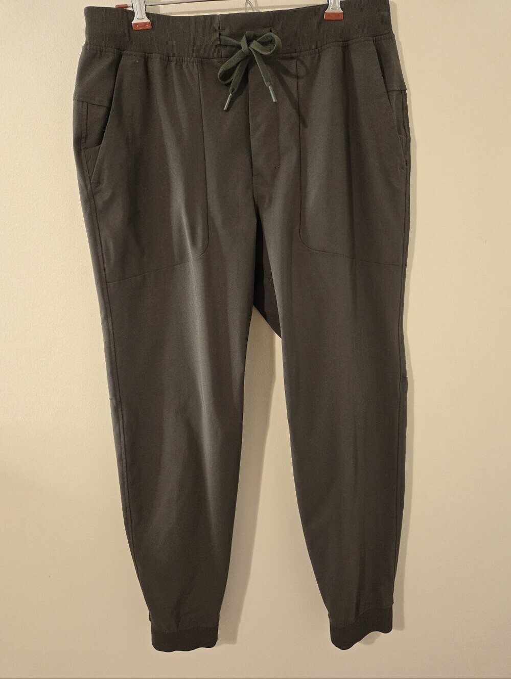 Lululemon ABC Jogger 30" Dark Olive Men's Large Warpstreme M5A85S - Picture 4 of 6